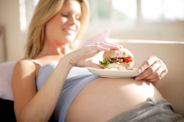 Eating rules for a surrogate mother picture