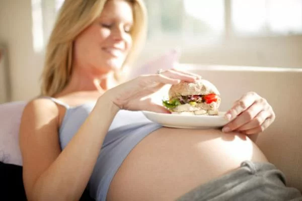 Eating rules for a surrogate mother foto Eating rules for a surrogate mother picture